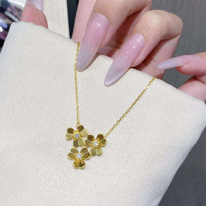 ¡®lume Jewelry¡¯FRIVOLE ROSE GOLD FLOWER DIAMOND NECKLACE