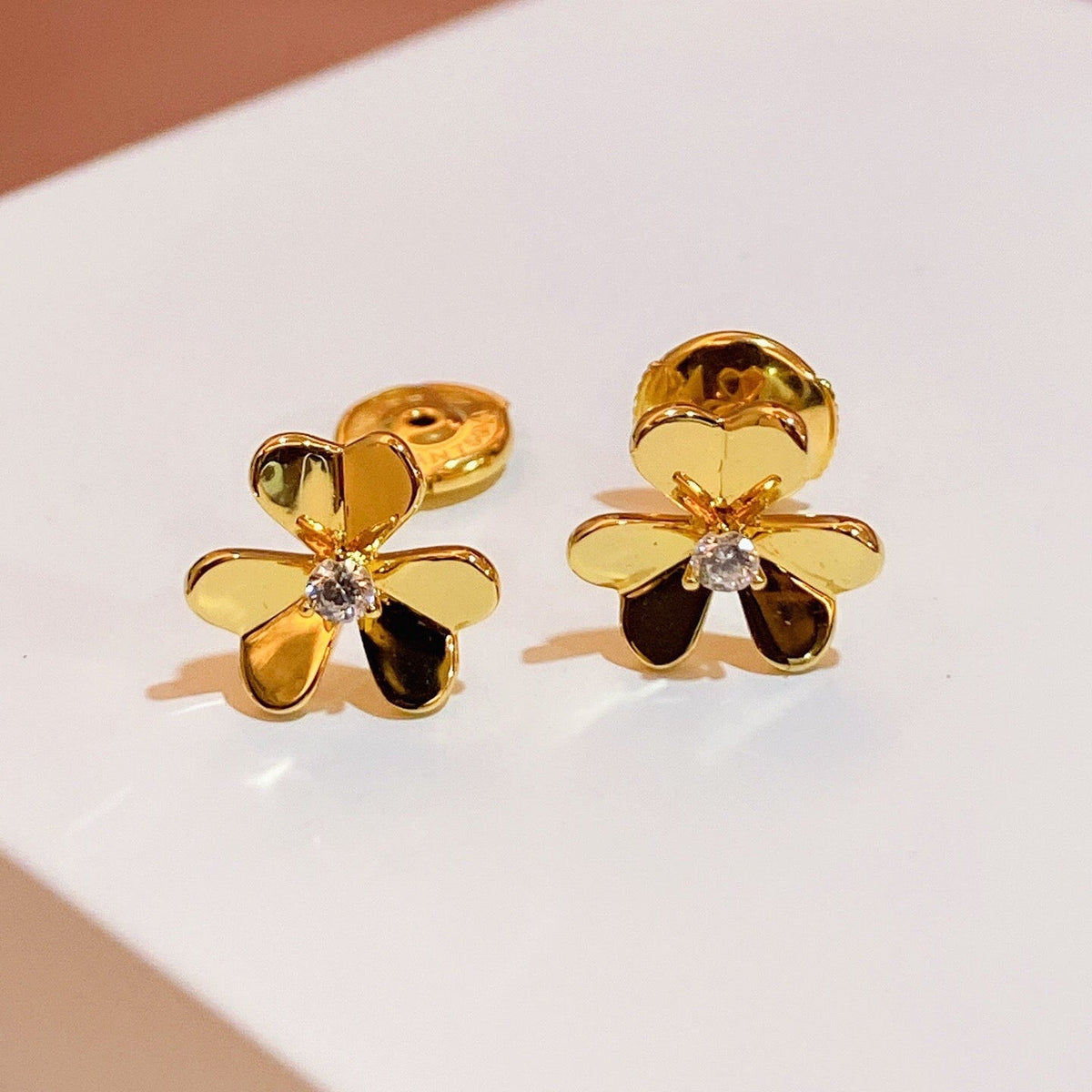 ¡®lume Jewelry¡¯FRIVOLE MINI FLOWER EARRINGS
