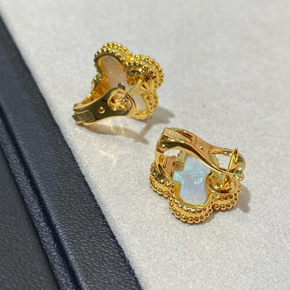 [lume Jewelry] CLOVER LARGE (20mm) 1 MOTIFS WHITE MOP STUD EARRINGS