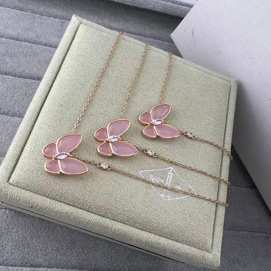 [lume Jewelry] Pink Butterfly Necklace