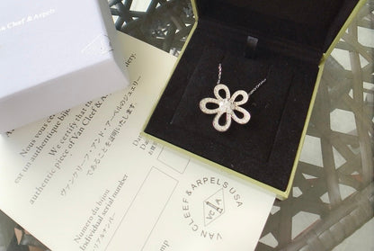 [lume Jewelry] Full diamond sunflower flower necklace