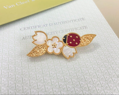 [lume Jewelry] Petal Leaf Ladybug Brooch
