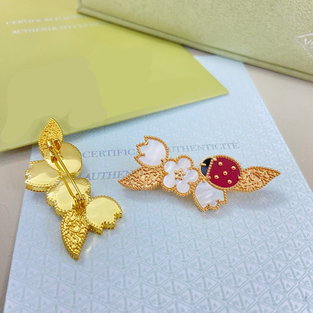 [lume Jewelry] Petal Leaf Ladybug Brooch