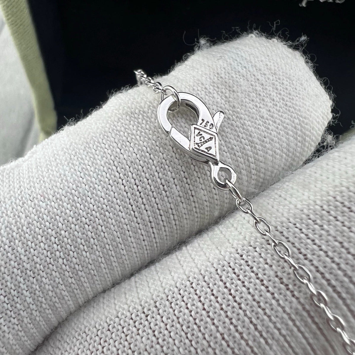 [lume Jewelry] Full Diamond Hollow Lotus Necklace Set