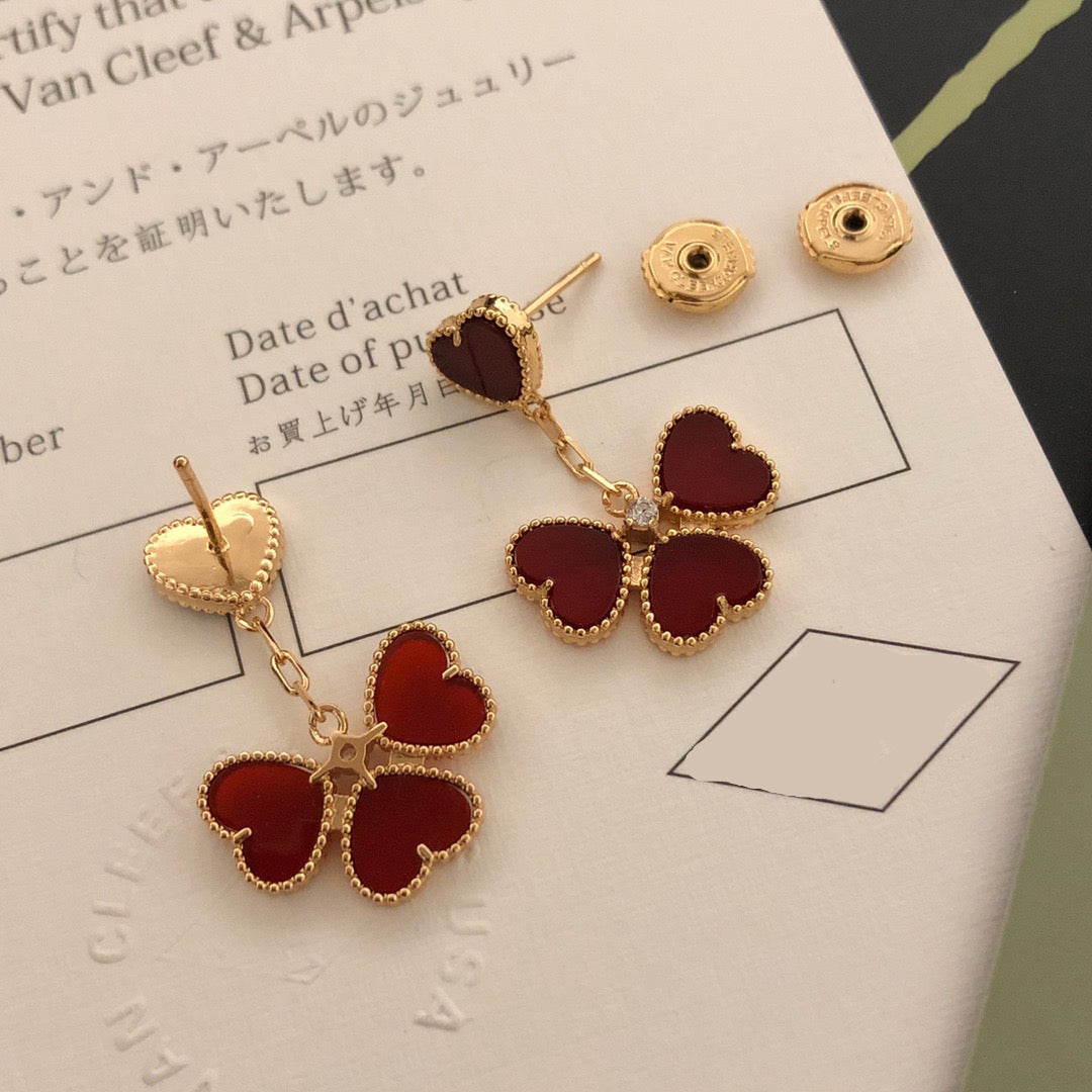 [lume Jewelry] Gold-tone Red Heart Pendant
