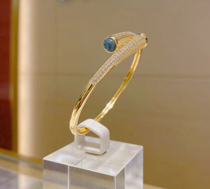[lume Jewelry] Partially Set Diamond Bangle