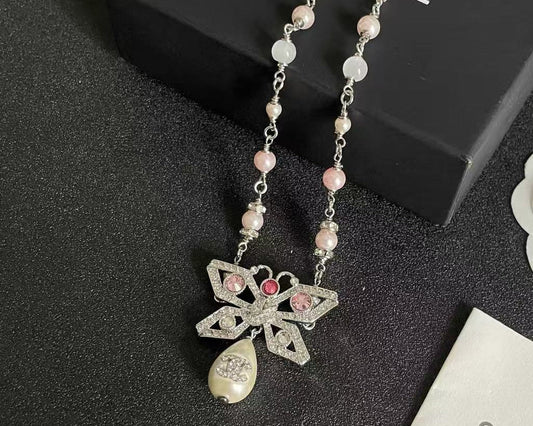 [lume Jewelry] Bow & Pearl Double C Pavé Diamond Necklace