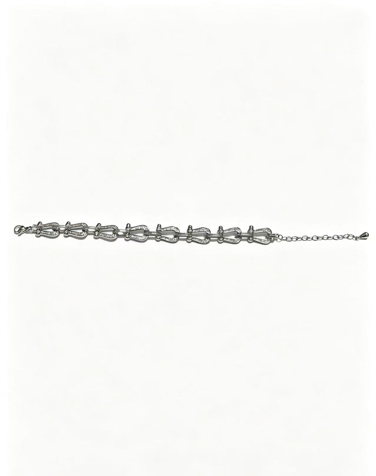 ¡®lume JewelryDiamond-studded Horseshoe Bracelet