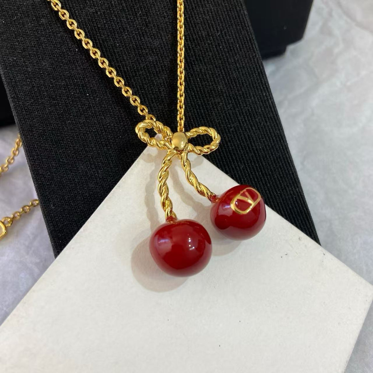 [lume Jewelry]Red Cherry Necklace