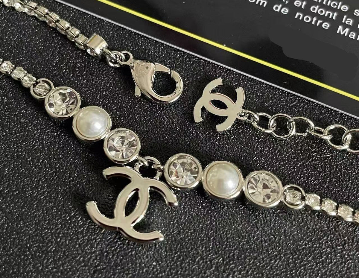 [lume Jewelry]Double C Necklace with Pearls & Cubic Zirconia