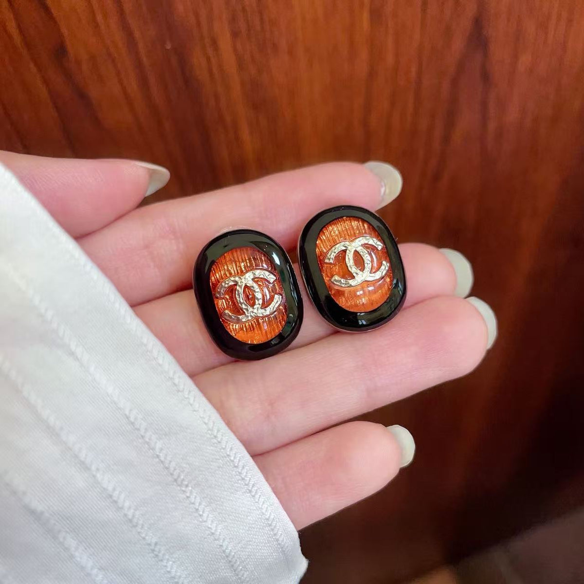 [lume Jewelry]Amber & Glass Stud Earrings