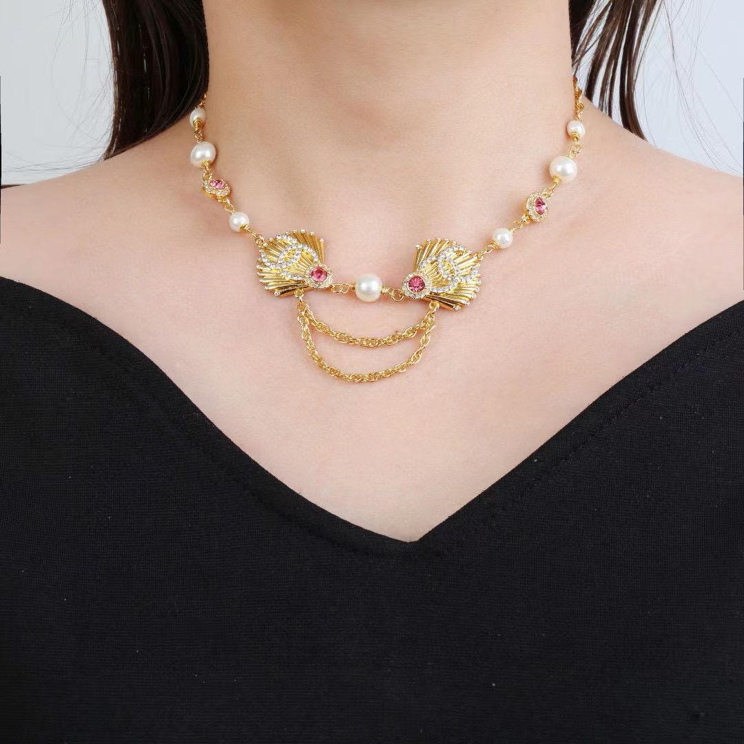 [lume Jewelry]Vintage Fan Motif Double CC Crystal & Pearl Necklace