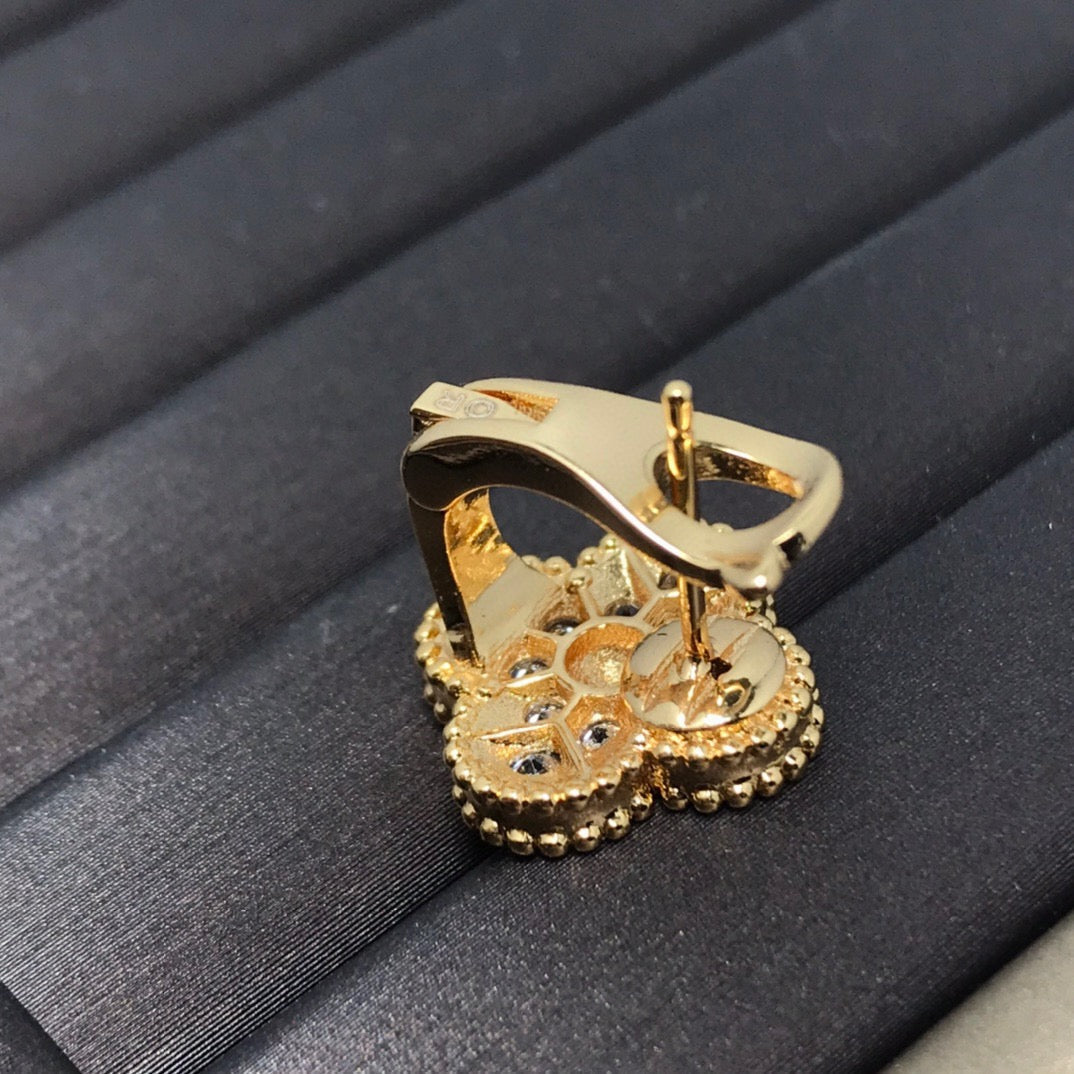 ¡®lume Jewelry¡¯Full Pave Clover Stud Earrings