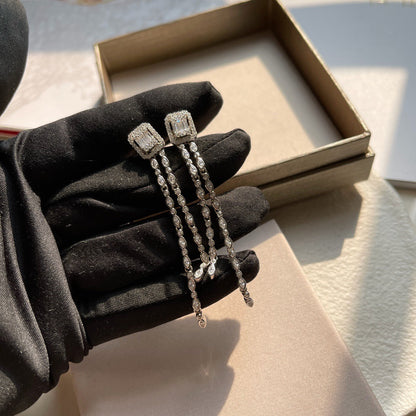 [lume Jewelry] Alix Long Drop Earrings, White Gold with Diamonds