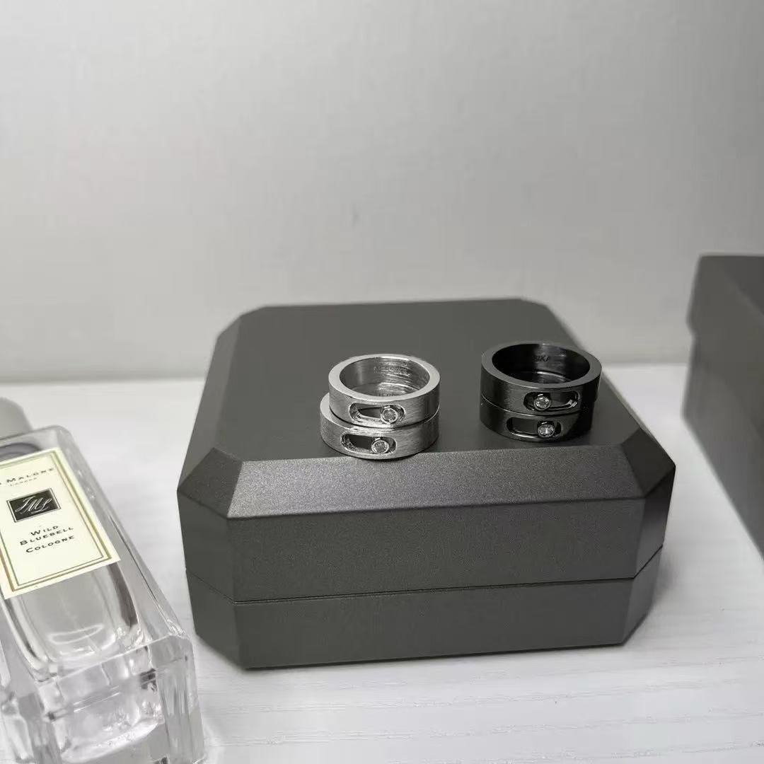 [lume Jewelry]Black Titanium Ring with Single Sliding Diamond (Men's Style)