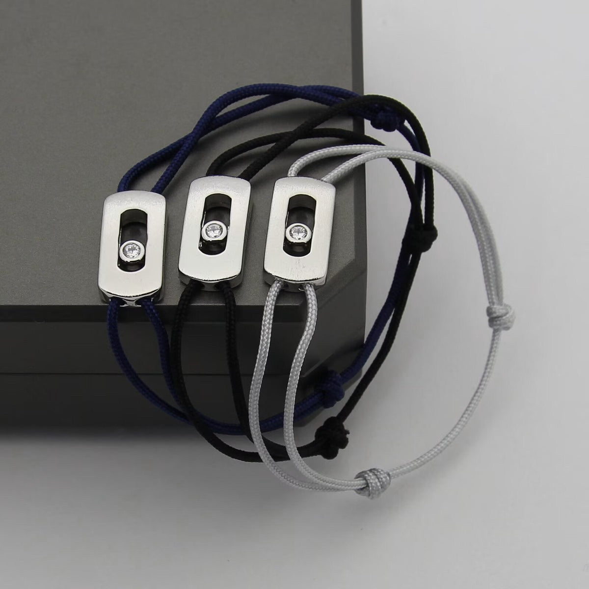[lume Jewelry]My First Diamond Cord Bracelet