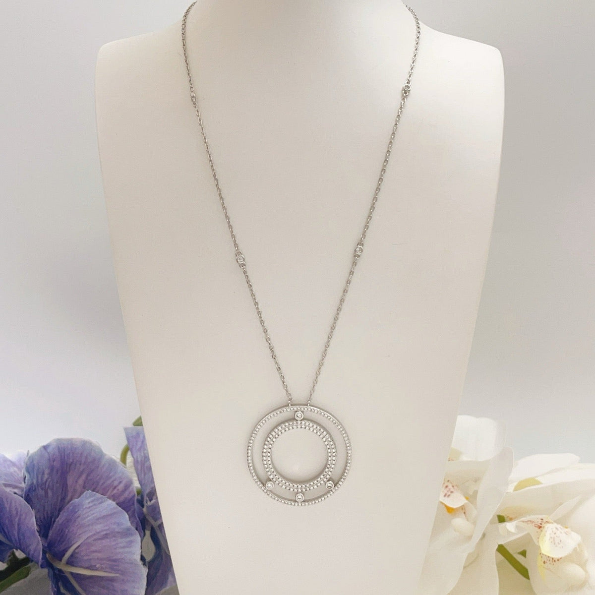 [lume Jewelry] Move Romane Pavé Diamond Sliding Circle Long Necklace