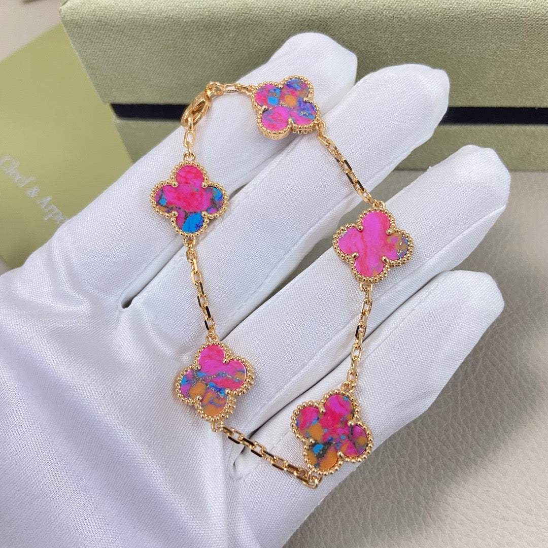 [lume Jewelry]Vintage Alhambra 5‑Flower Bracelet, Pink‑Blue Iridescent Opal Gold‑Tone