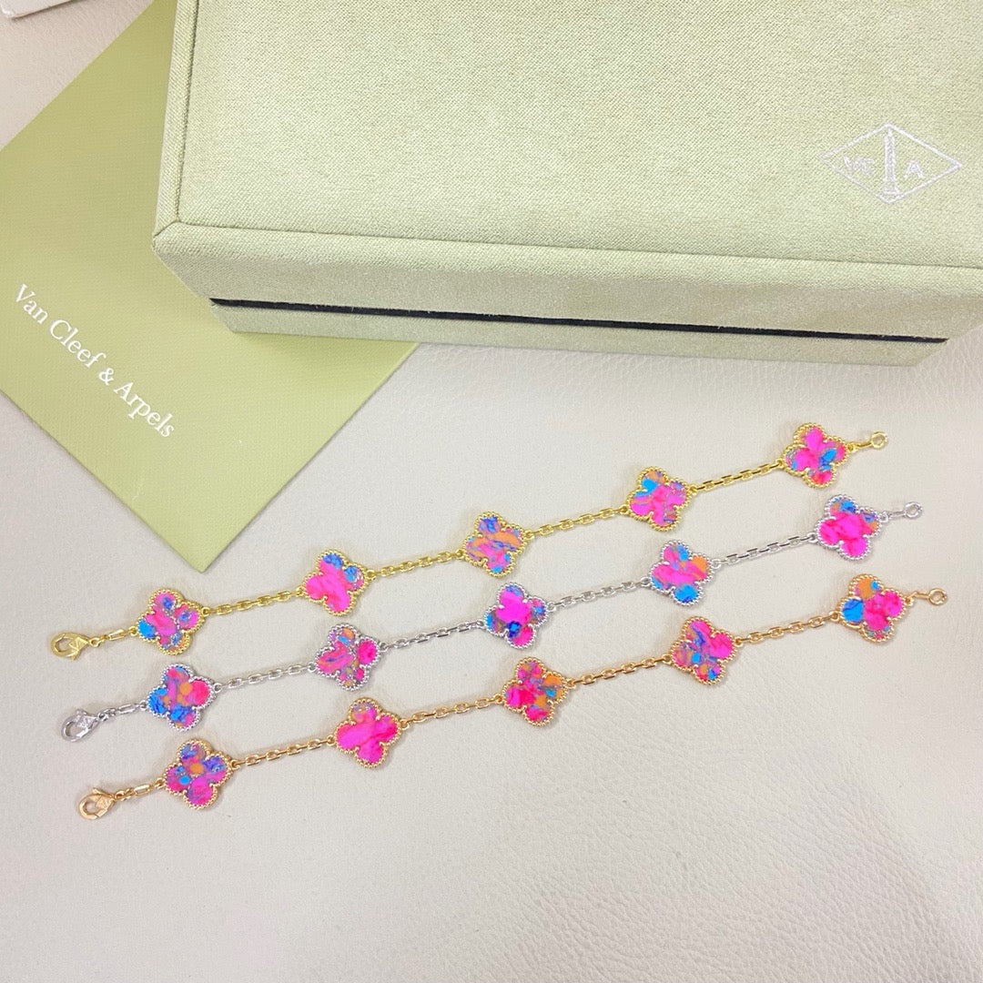 [lume Jewelry]Vintage Alhambra 5‑Flower Bracelet, Pink‑Blue Iridescent Opal Gold‑Tone