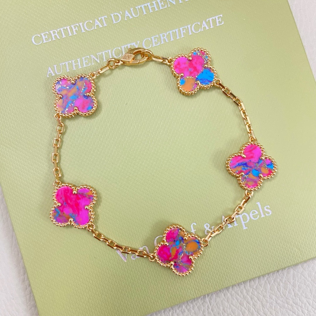[lume Jewelry]Vintage Alhambra 5‑Flower Bracelet, Pink‑Blue Iridescent Opal Gold‑Tone