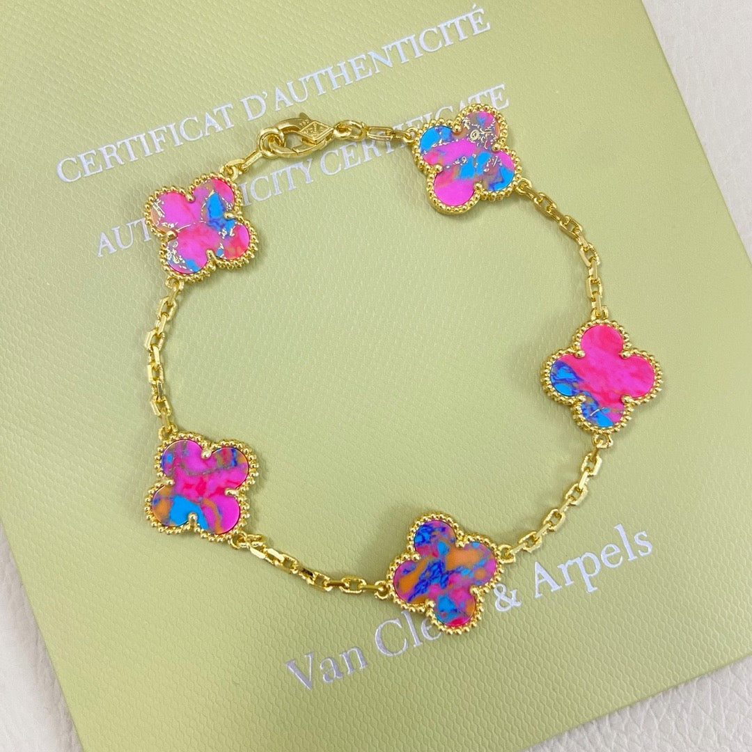 [lume Jewelry]Vintage Alhambra 5‑Flower Bracelet, Pink‑Blue Iridescent Opal Gold‑Tone