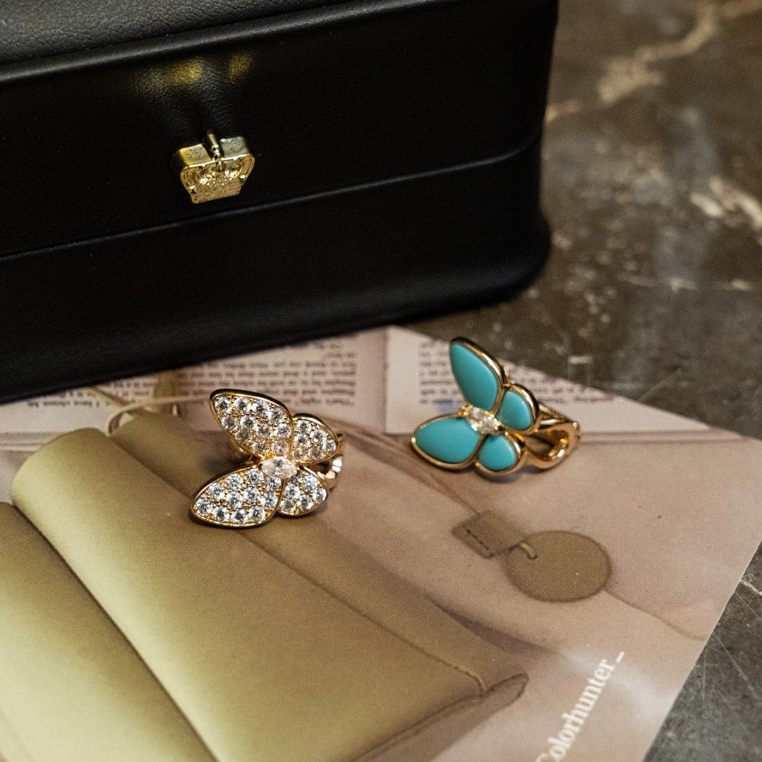 ¡®lume Jewelry¡¯Asymmetrical Butterfly Earclips