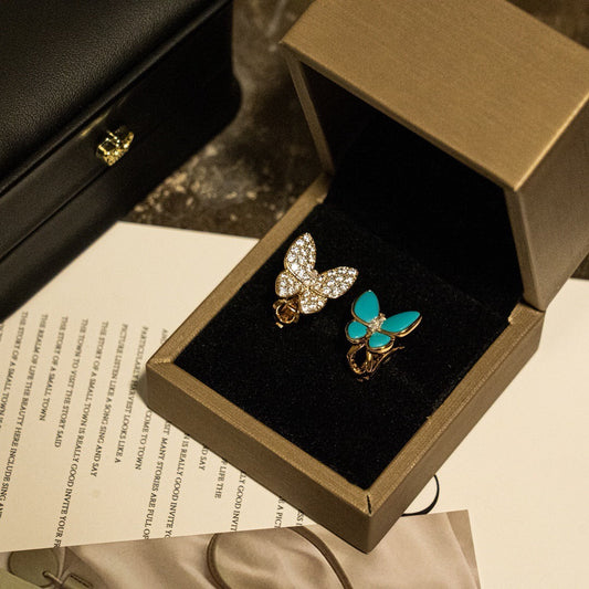 ¡®lume Jewelry¡¯Asymmetrical Butterfly Earclips