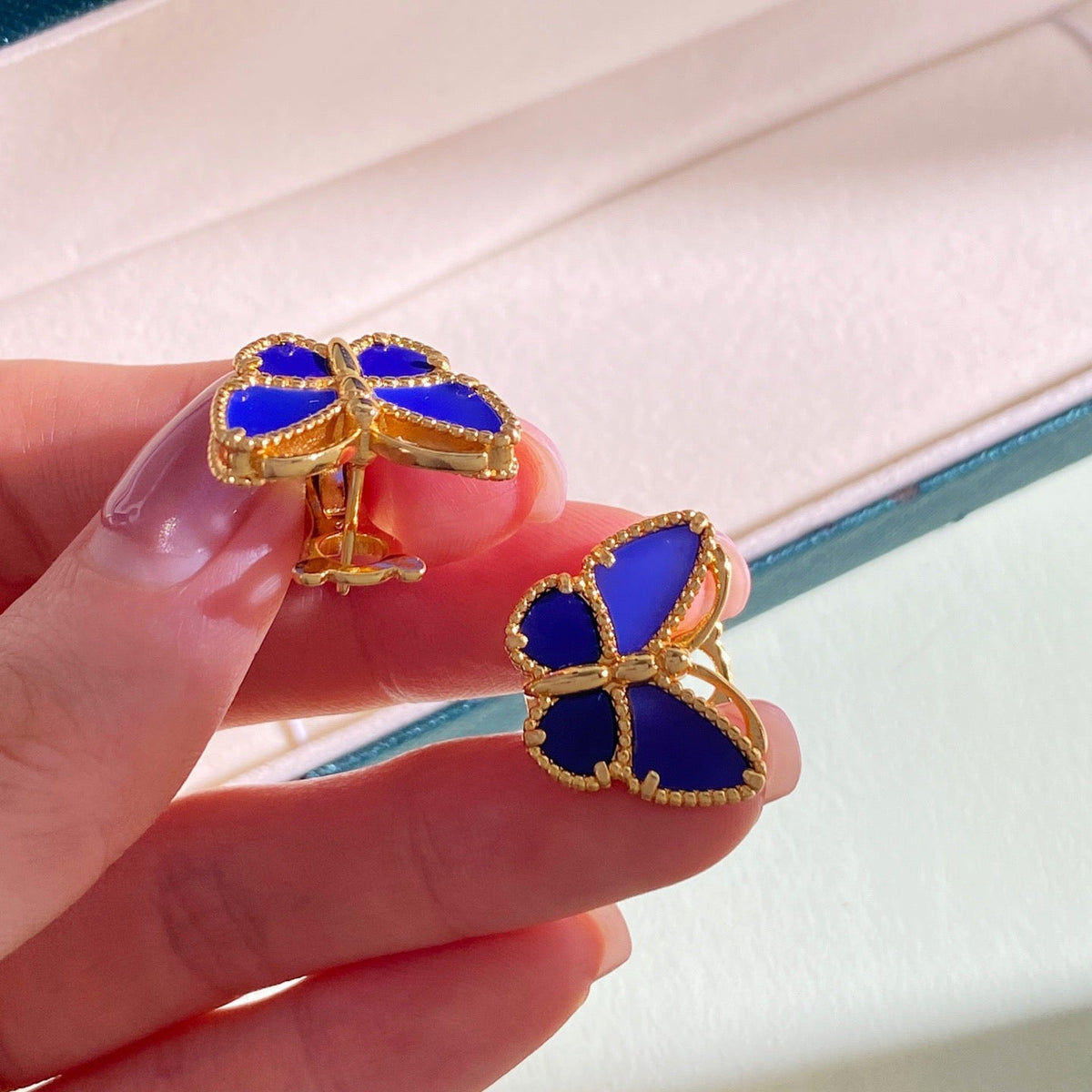 ¡®lume Jewelry¡¯ Sweet Alhambra Butterfly Earstuds, Blue Chalcedony