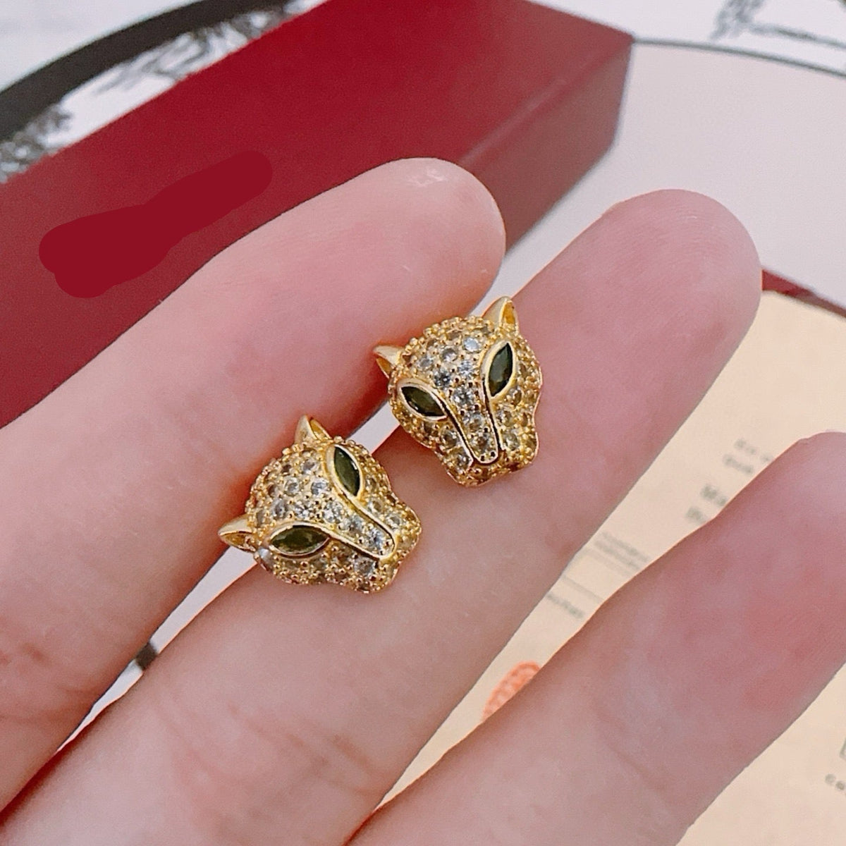 ¡®lume Jewelry¡¯Full‑Pavé Diamond Panther‑Head Stud Earrings（副本）