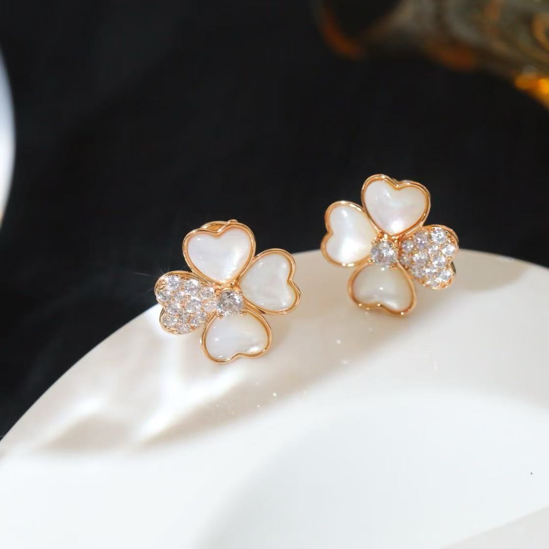 [lume Jewelry]FRIVOLE PINK GOLD FLOWER DIAMOND EARRINGS 2