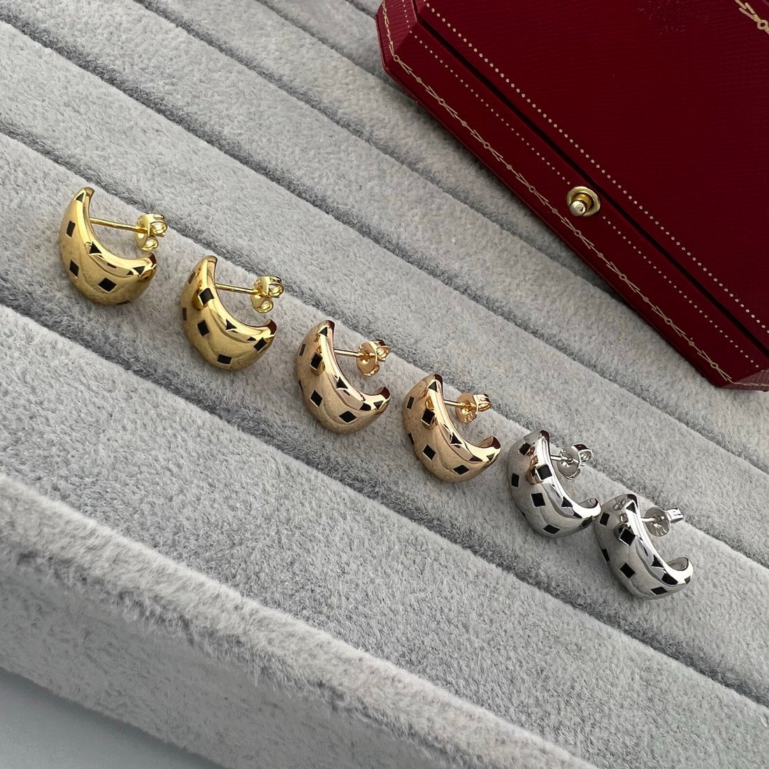 ¡®lume Jewelry¡¯ Dice Stud Earrings