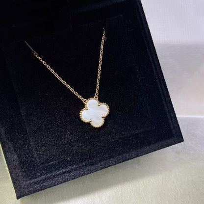 [lume Jewelry]CLOVER MINI 15MM WHITE MOTHER-OF-PEARL NECKLACE