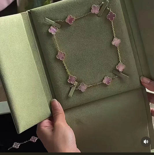 [lume Jewelry] Pink Necklace with Ten Clover Designs