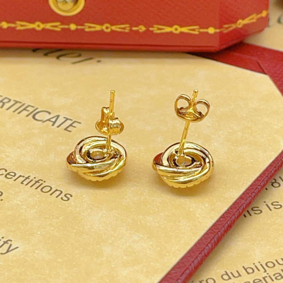 ¡®lume Jewelry¡¯Love Knot Stud Earrings