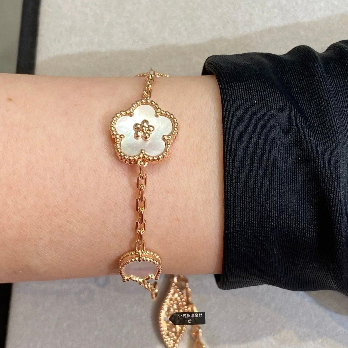 ¡®lume Jewelry¡¯LUCKY SPRING 5 MOTIF BRACELET