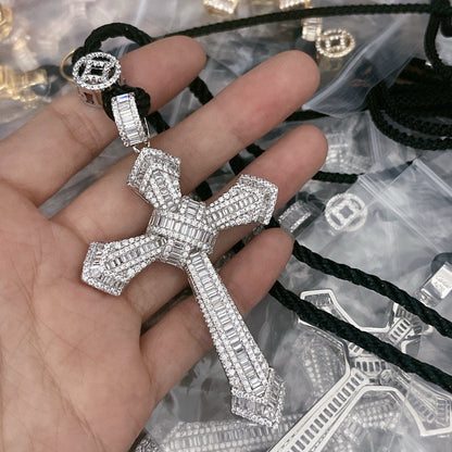 ¡®lume Jewelry¡¯Pave Cross Pendant Necklace