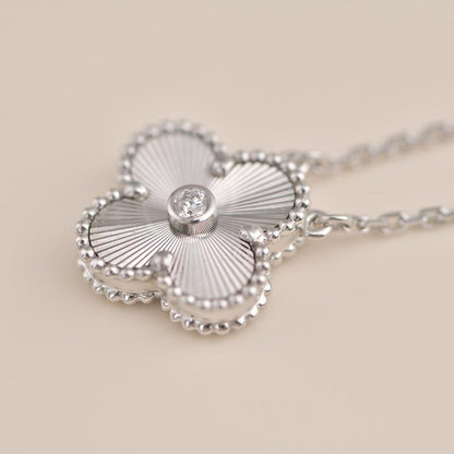 ¡®lume Jewelry¡¯CLOVER  15MM DIAMOND LASER NECKLACE SILVER