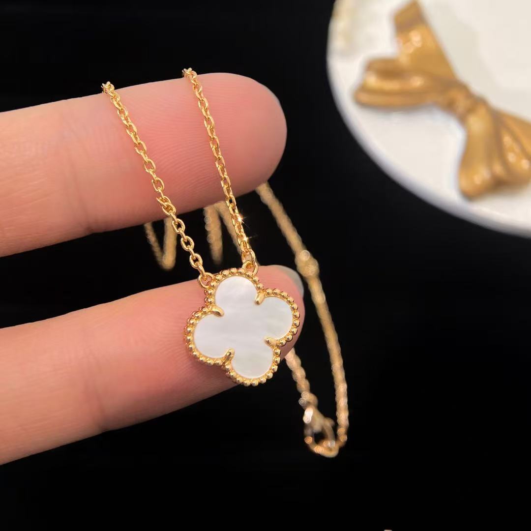 [lume Jewelry]CLOVER MINI 15MM WHITE MOTHER-OF-PEARL NECKLACE