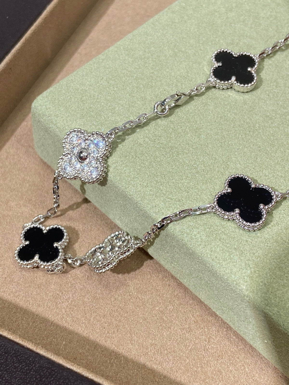 [lume Jewelry] Four-Leaf Clover Ten Elements Panda Diamond Silver Necklace