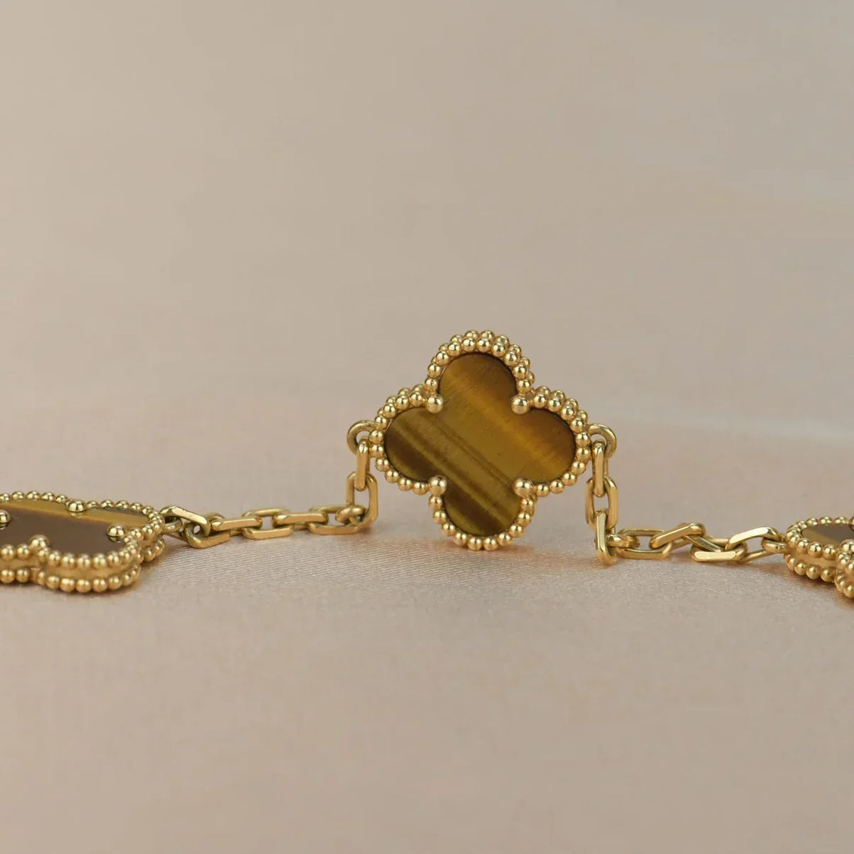 [lume Jewelry]New  CLOVER 5 MOTIFS TIGER EYE BRACELET COLLECTION
