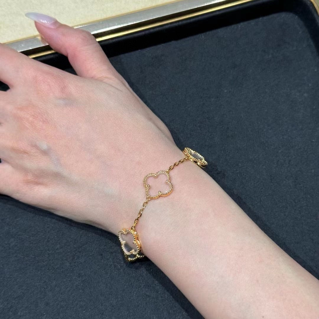 [lume Jewelry]New CLOVER 5 MOTIF ROCK CRYSTAL BRACELET