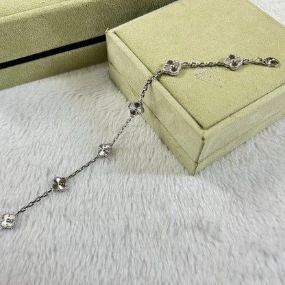 [lume Jewelry]New CLOVER 6 MOTIF DIAMOND BRACELET