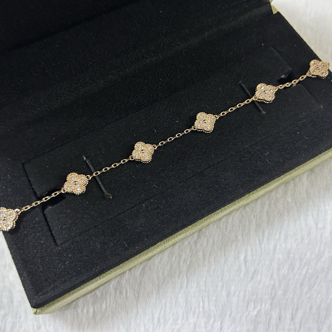 [lume Jewelry]New CLOVER 6 MOTIF DIAMOND BRACELET