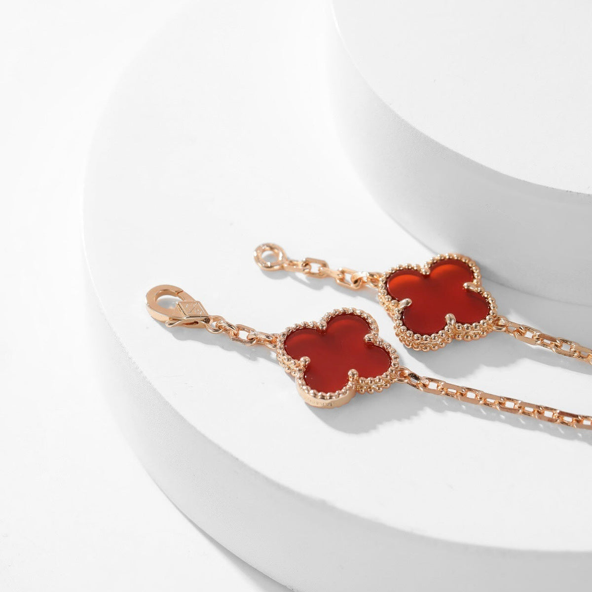 ¡®lume Jewelry¡¯CLOVER 10 MOTIFS CARNELIAN NECKLACE