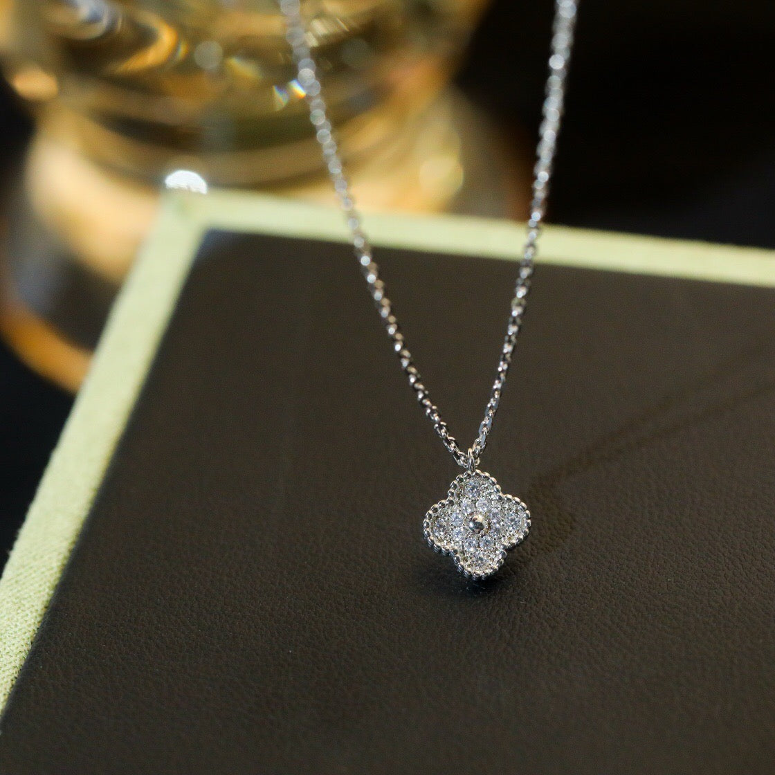 ¡®lume Jewelry¡¯CLOVER MINI 9.5MM PENDANT DIAMOND NECKLACE