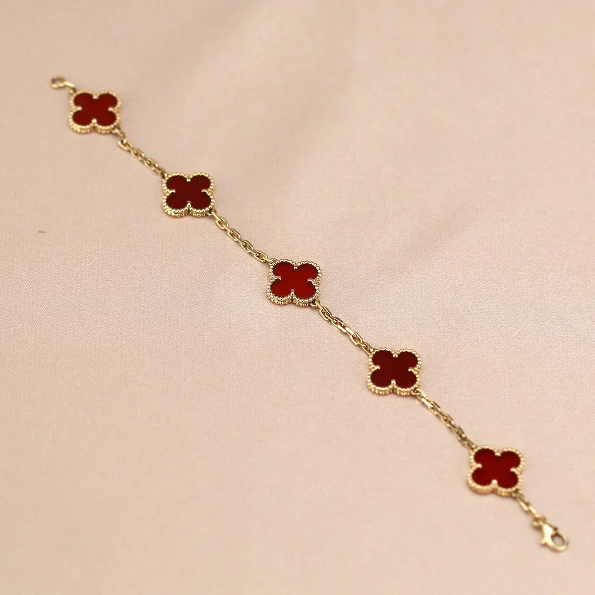 [lume Jewelry]New  CLOVER 5 MOTIF RED CORNELIAN BRACELET COLLECTION