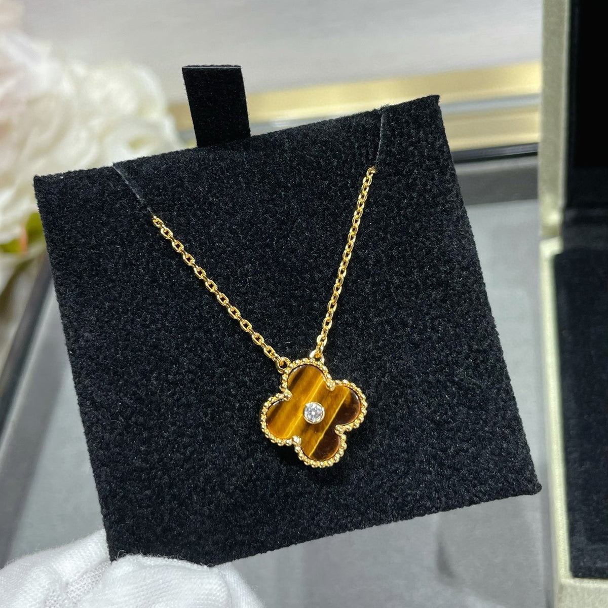 ¡®lume Jewelry¡¯CLOVER 15MM DIAMOND AND YELLOW TIGER'S EYE AGATE necklace