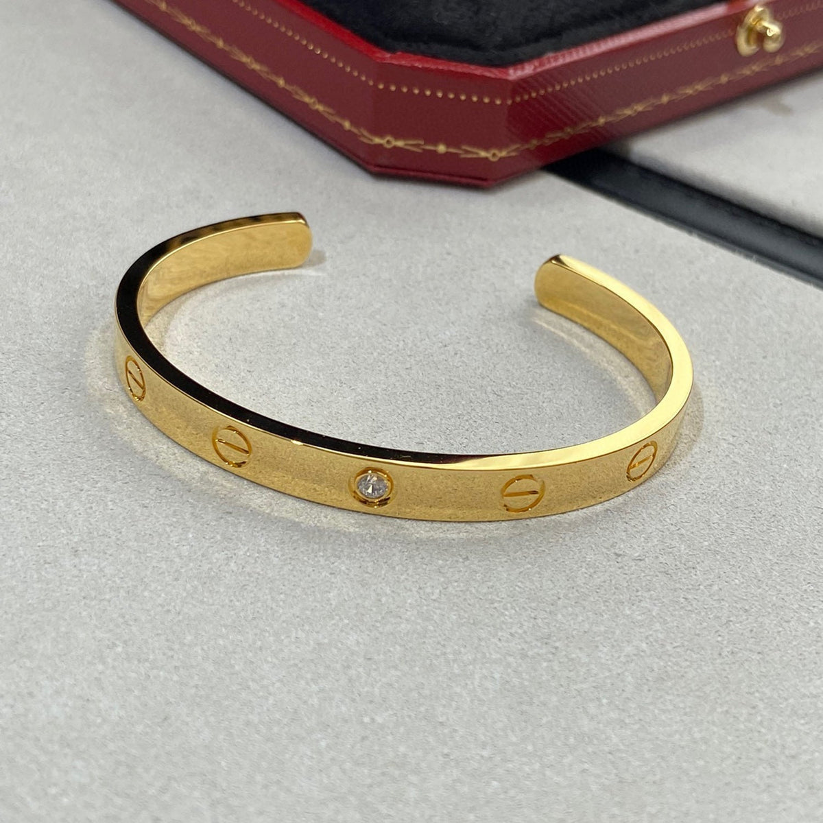 ¡®lume Jewelry¡¯LOVE BRACELET 6.1MM 1 DIAMOND OPEN CUFF