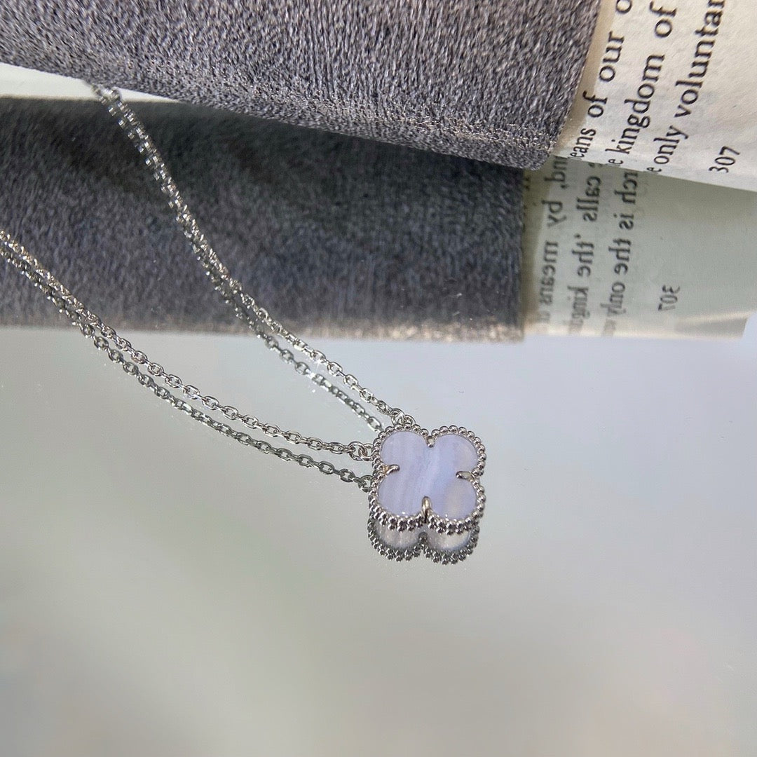 ¡®lume Jewelry¡¯CLOVER 15MM BLUE CHALCEDONY NECKLACE SILVER