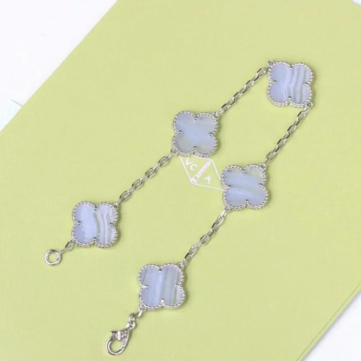 [lume Jewelry]New  CLOVER 5 MOTIF PURPLE CHALCEDONY BRACELET COLLECTION